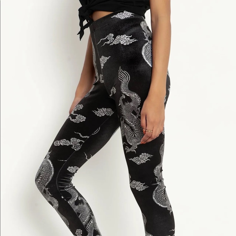 Blackmilk LUCKY DRAGON VELVET HW LEGGINGS - LIMITED XS - Picture 2 of 5